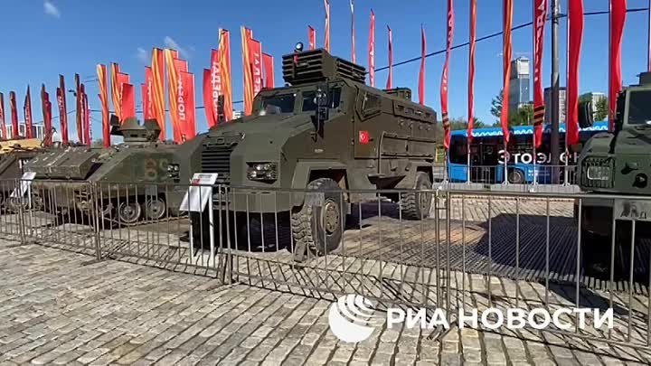 Минобороны РФ открыло выставку трофейного западного вооружения и техники