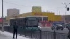 Автобусы с баннерами против наркотиков ездят по Караганде