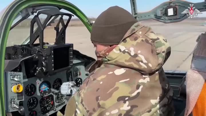 Инженер авиационного комплекса Су-25 с позывным Равнина рассказал о  ...