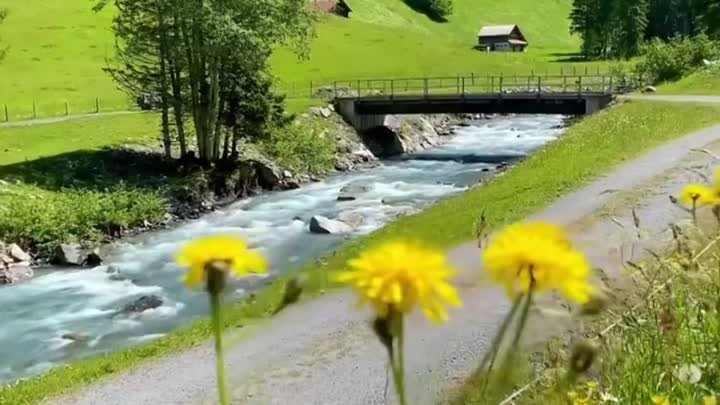 Водопад Штойбен. Кантон Ури, Швейцария.