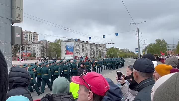 Во Владимире начался военный парад