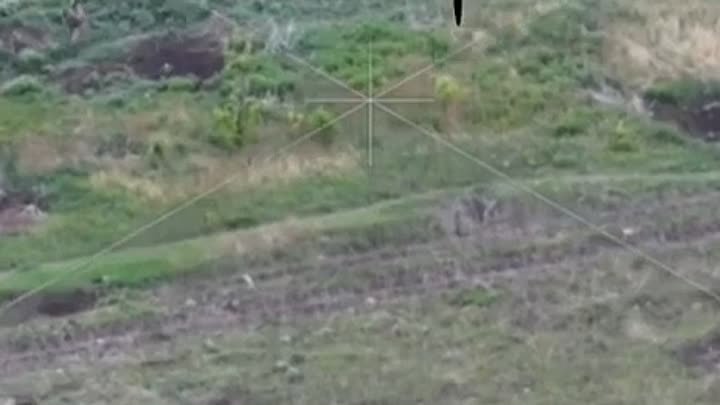 Наш боец мешком сбил вражеский FPV дрон.