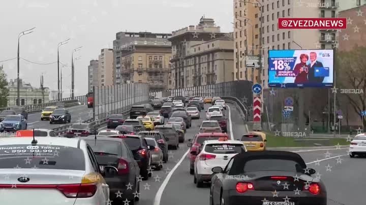 Автомобилисты не могут проехать по ряду улиц в центре и на юго-восто ...