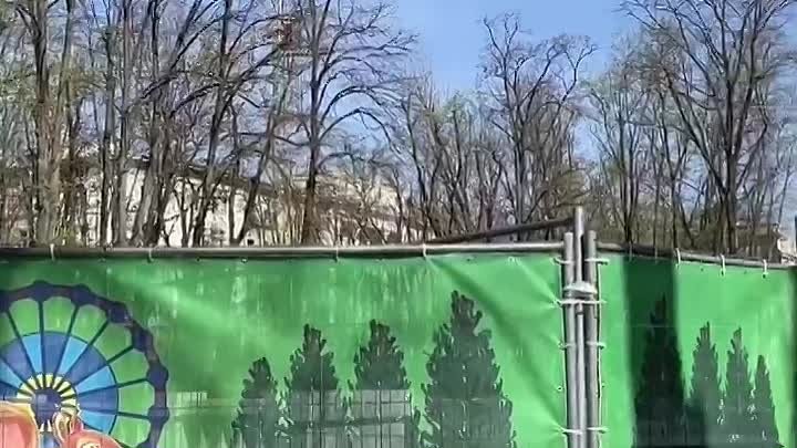 В Харькове началась реставрация Зеркальной струи «Зеленбудом».  Рабо ...