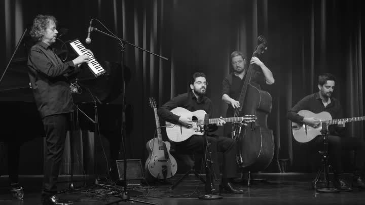 Joscho Stephan Trio (feat. Marcus Schinkel) - The Godfather Theme