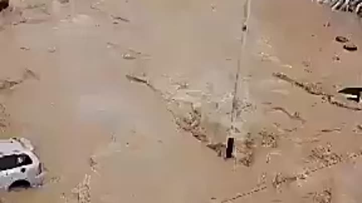 Наводнение в Эль-Мукалле (Йемен, 17.04.2024)