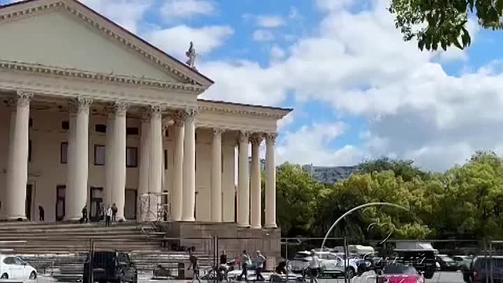 Зимний театр в Сочи перекрыли, планируем свой маршрут 

Ставят конце ...