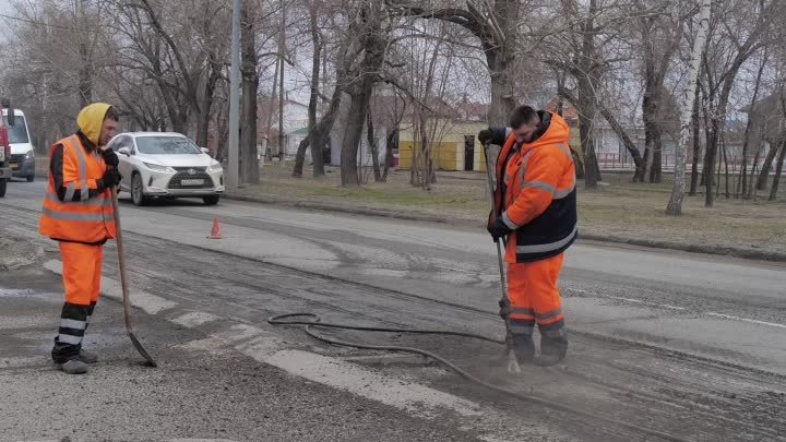 В Барнауле начался текущий ремонт дорог