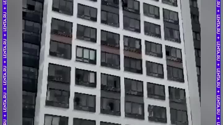 Россиянин спас пенсионерку, запертую на балконе