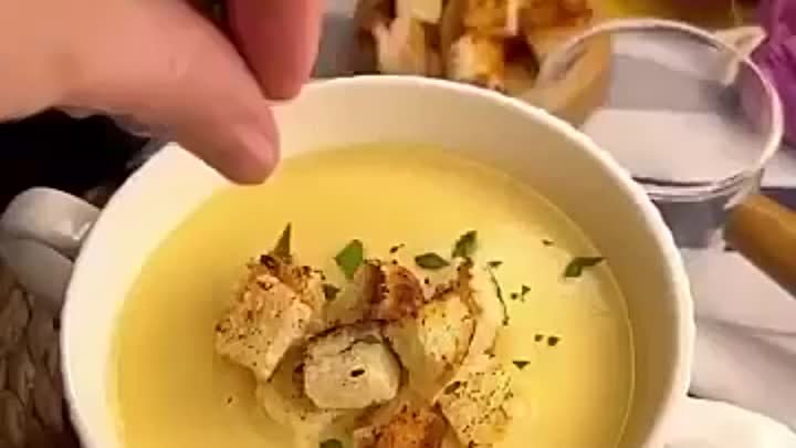 Нежный сытный креп-суп с курицей