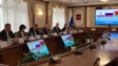 Губернатор Ленобласти встретился с послом Республики Беларус...