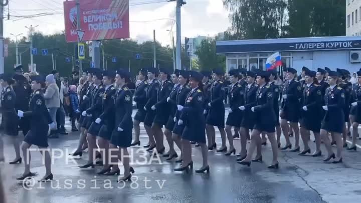 Кадры торжественного парада в Пензе