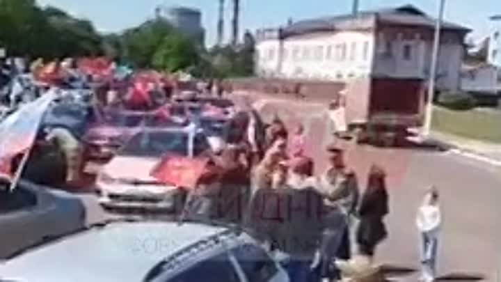 🚘 А это автопробег, посвященный Дню Победы, в Алчевске.