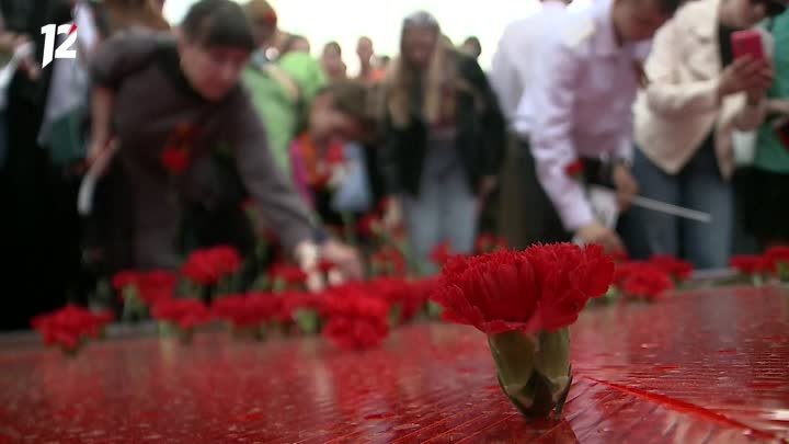 В Омске состоялась церемония возложения цветов к «Звезде Героя»