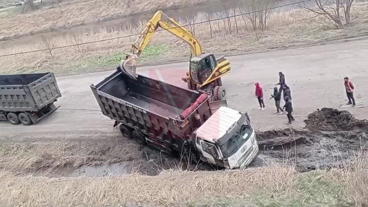 03.05.2024 — Углевоз попал в аварию (Углегорск, Сахалин)