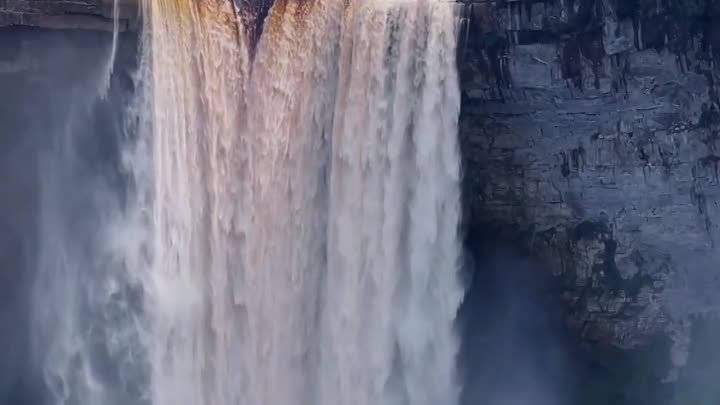 Водопад Кайетур в Гайане