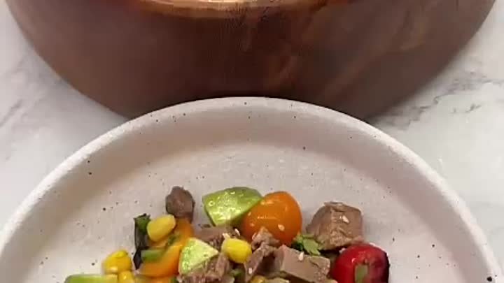 Низкокалорийный салат с говядиной
