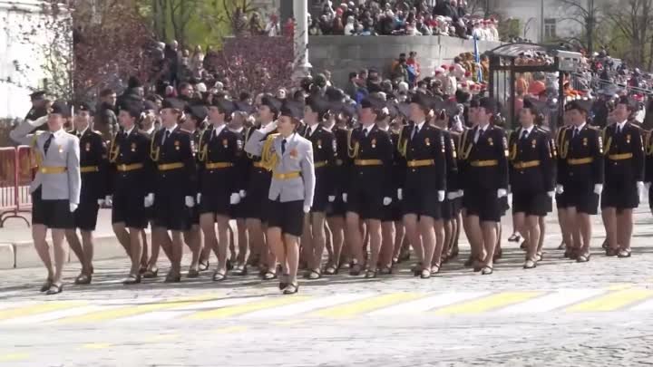 Золушка на параде Победы в Екатеринбурге