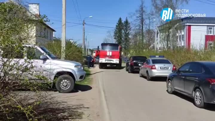 В одной из школ Можайского округа загорелась крыша