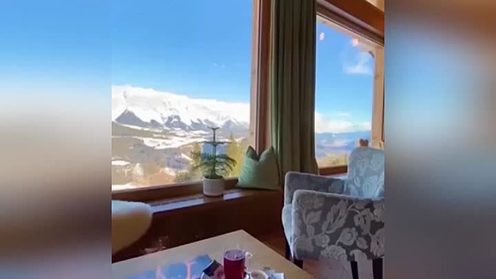 Вид на Альпы из отеля Almwelt Austria.