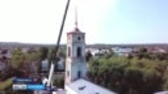 В Воронежской области на храме 18 века установили новый шпил...