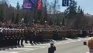 Заммэра Томска не пропустил девушку с водой, которая несла ее ветерану 