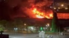 ‼️🔥Момент ударов ракет по складам в Одессе и огромный пожар...