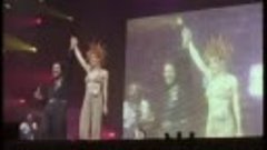 Mylene Farmer et Khaled - La Poupee Qui Fait Non (Live) 1997