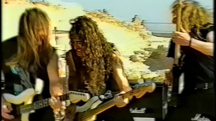 Iron Maiden - Man On The Edge (Top Of The Pops Videoclip 1995)