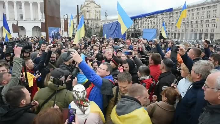 'Ні капітуляції!'- тисячі людей вийшли на віче в Києві проти ...