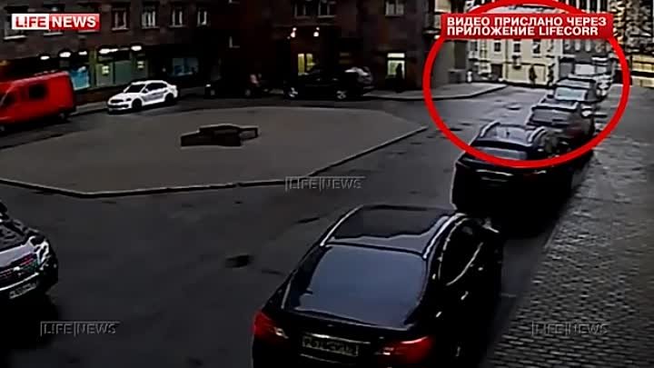 Депутат от КПРФ в Петербурге избил пенсионера из-за места на парковк ...