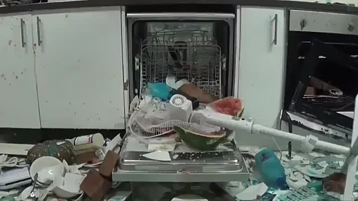 Помыл посуду