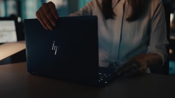 Lighter Than Air- Introducing The HP Elite Dragonfly - HP Laptop - HP