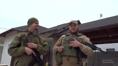 Широкино доброволец из полка Азов поднял флаг США