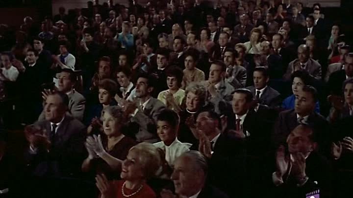Diferente (1961)