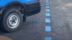В Тюмени платные парковки обозначат синей разметкой