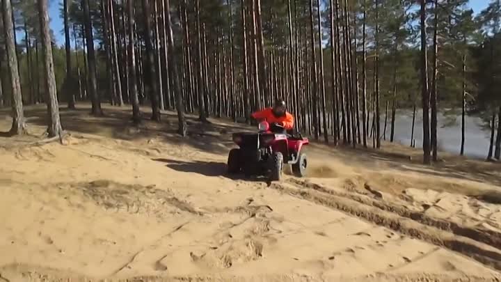 Проверка квадроцикла на песке