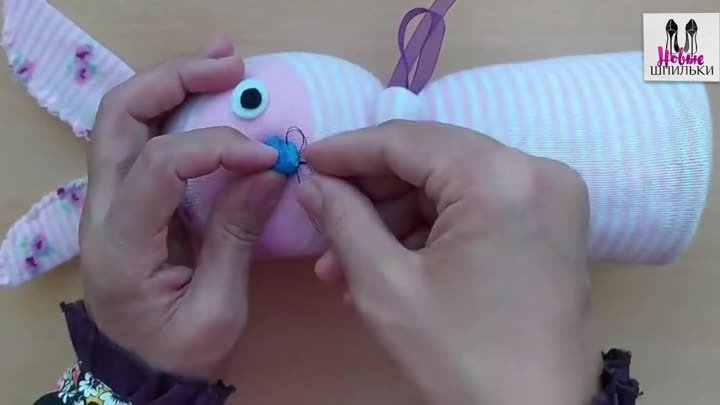 Изготовление игрушек из носков