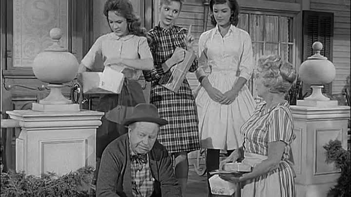 Petticoat Junction - 1x13 - A Night at the Hooterville Hilton