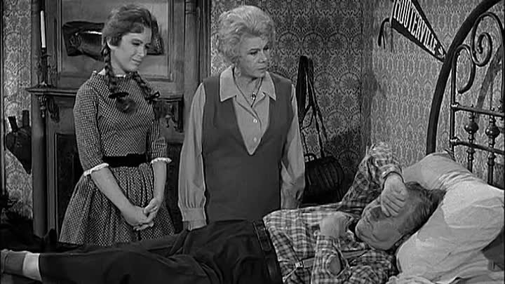 Petticoat Junction - 1x22 - The Art Game