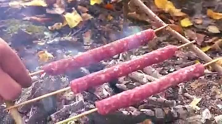 Лайфхак...для колбасок из фарша с помощью пластиковой бутылки