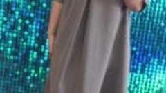 Трапециевидное платье с рубашечным воротничком из эко-кожи