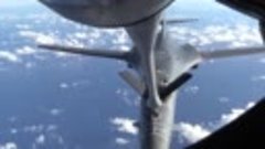 Stunning Video of B-1 Lancer in Action • Takeoff &amp; Landing [...