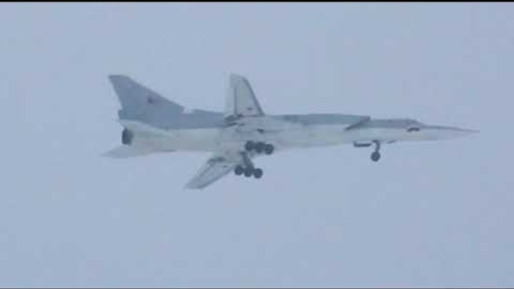 Глубоко модернизированный ракетоносец-бомбардировщик Ту-22М3М выполн ...