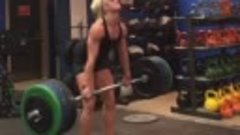 STRONG AND POWERFUL FEMALE CROSSFIT MOTIVATION - Sara Sigmun...