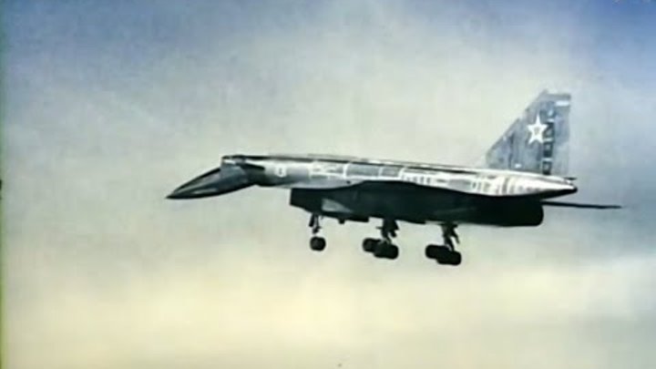 Sukhoi T-4 or "Project 100" (Sotka). Rare footage.