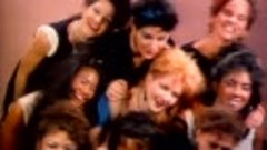 Cyndi Lauper – Girls Just Want To Have Fun (1983)