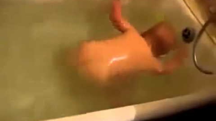 Дрочат в ванне фото Дрочат в ванне фото