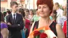 Випускники попрощалися зі школою 07.06.2011