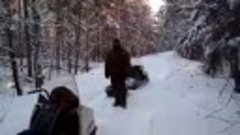 В Братском районе спасатели эвакуировали замерзшего мужчину
